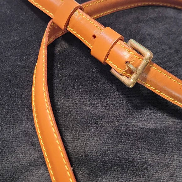 EUC Authentic Louis Vuitton Alma MM Brown Epi w/ extendable Strap - Picture 4 of 16